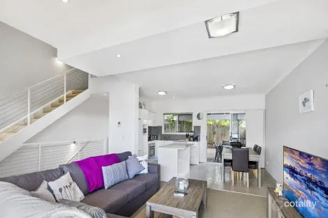 Property photo of 8/45 Wickham Street Morningside QLD 4170