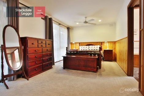 Property photo of 43 Sugarloaf Drive Chirnside Park VIC 3116