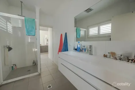 Property photo of 5 Bunning Street Russell Island QLD 4184