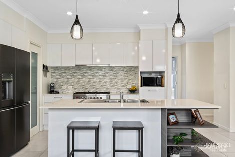 Property photo of 13 Prairie Avenue Maudsland QLD 4210