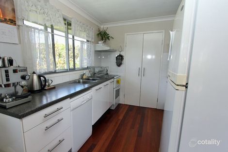 Property photo of 28 Petrie Street Dunwich QLD 4183