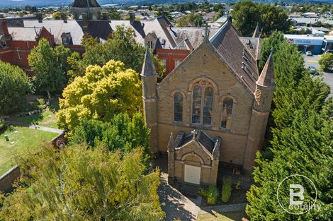 2c/300 Gillies St N, Wendouree, VIC 3355