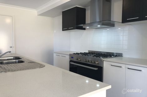 Property photo of 28 Aintree Close Clyde VIC 3978