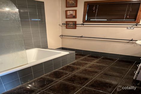 Property photo of 32 Church Lane Emerald QLD 4720