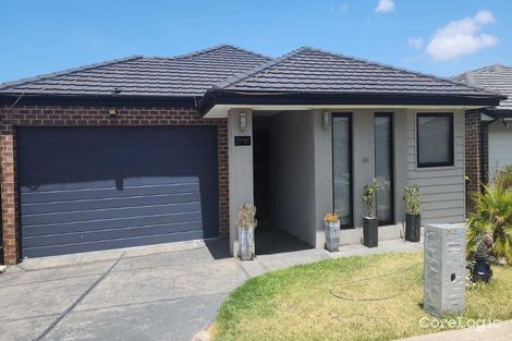 Property photo of 28 Crossdale Avenue Truganina VIC 3029