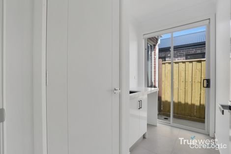 Property photo of 90 Campestre Drive Sunbury VIC 3429