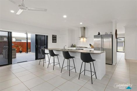 Property photo of 9 Pacific Place Trinity Park QLD 4879