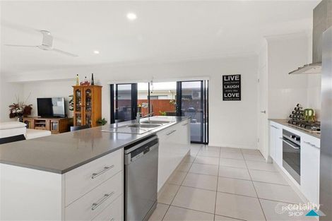 Property photo of 9 Pacific Place Trinity Park QLD 4879