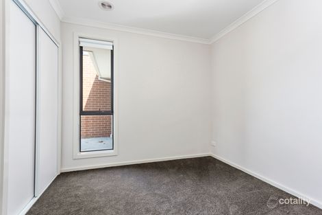 Property photo of 1/7 Botany Way Pakenham VIC 3810