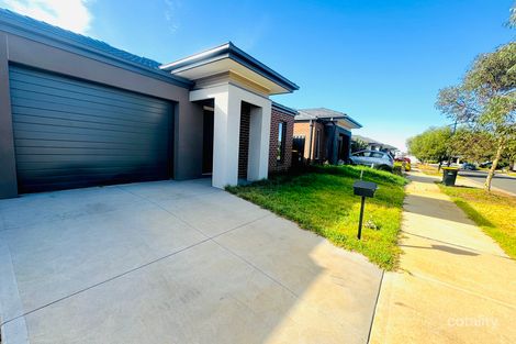 Property photo of 16 Stonefly Circuit Weir Views VIC 3338