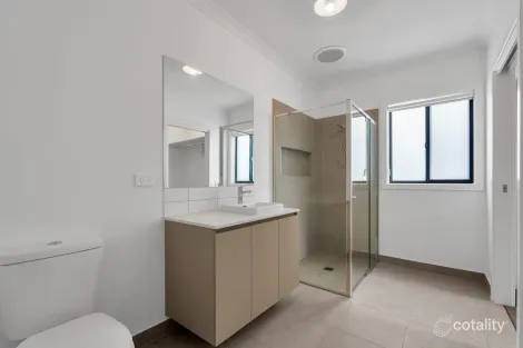 Property photo of 52 Gateau Drive Werribee VIC 3030