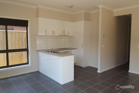 Property photo of 19 Burssi Circuit Doreen VIC 3754