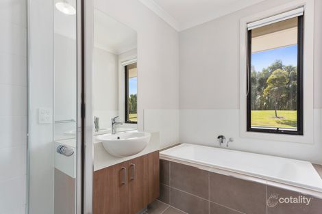 Property photo of 1/7 Botany Way Pakenham VIC 3810