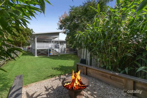 17 Sedgemoor St, Stafford Heights, QLD 4053