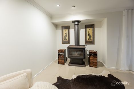 Property photo of 18 Kingsway Drive Molendinar QLD 4214