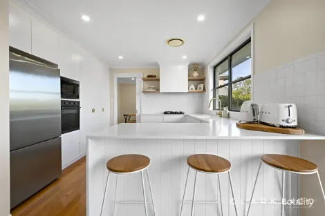 Property photo of 13 April Circuit Bolwarra Heights NSW 2320