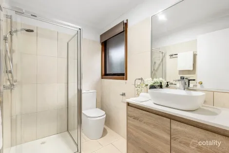 Property photo of 1 Maverick Close Doncaster VIC 3108