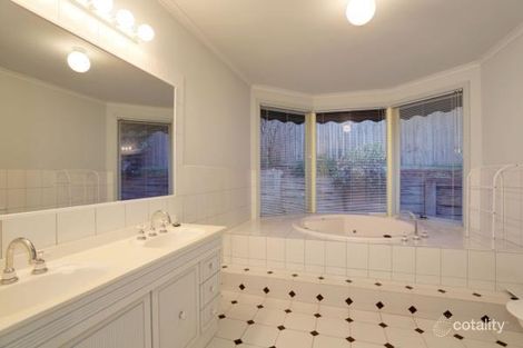 Property photo of 1 Cecil Circuit Croydon VIC 3136