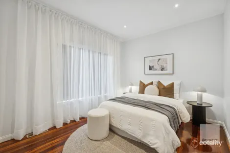 Property photo of 35 Solent Crescent Taylors Lakes VIC 3038