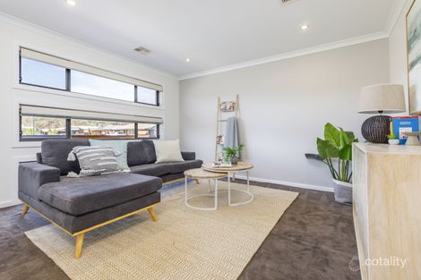 Property photo of 10 Yerradhang Street Ngunnawal ACT 2913
