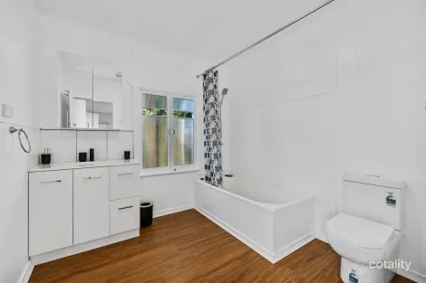 Property photo of 40 King Street Moura QLD 4718