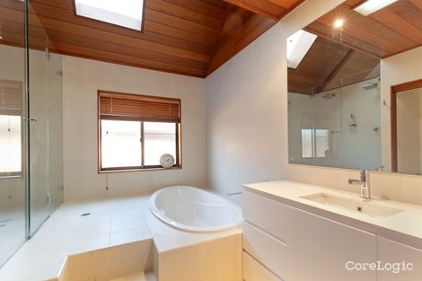 Property photo of 52 Playfair Road North Curl Curl NSW 2099