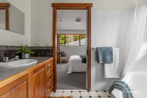 Property photo of 2/69 Salisbury Crescent West Launceston TAS 7250