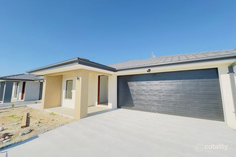 10 Ecurb St, Clyde North, VIC 3978