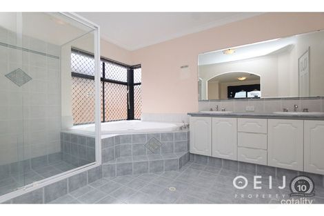 Property photo of 27 Cotoneaster Ramble Stirling WA 6021