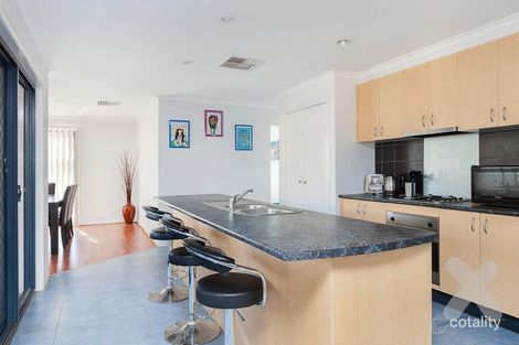 Property photo of 5 Wattlebird Court Narre Warren VIC 3805