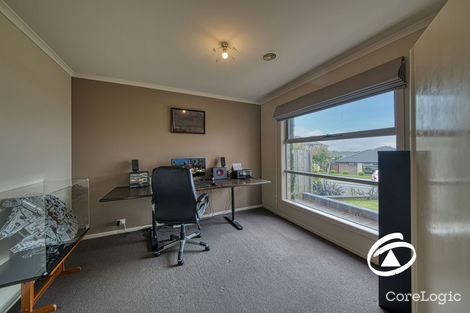 49 Skyline Way, Berwick, VIC 3806