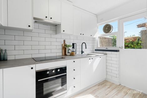 2/27 Wright St, Henley Beach, SA 5022