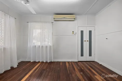 Property photo of 5 Hayes Street Raceview QLD 4305