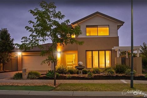 2 Albatross Dr, Pakenham, VIC 3810