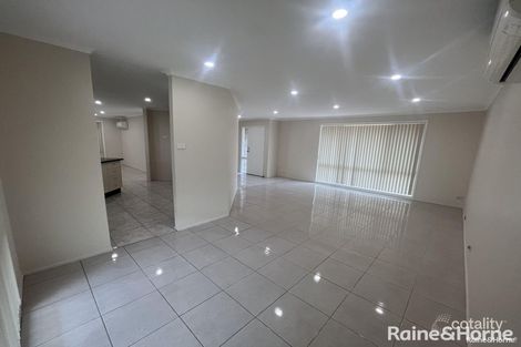 Property photo of 31 Wren Terrace Plumpton NSW 2761