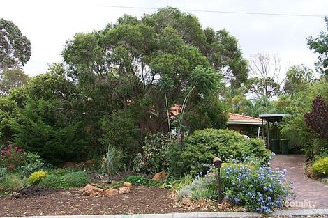 3 Shield Rd, Lesmurdie, WA 6076