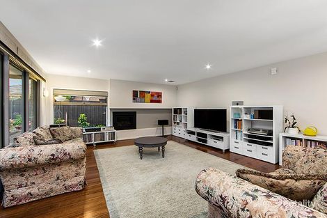 Property photo of 53 Leeds Road Mount Waverley VIC 3149
