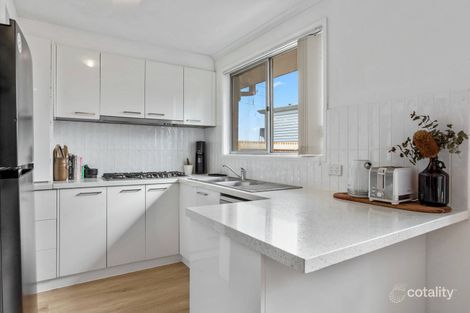 Property photo of 11 Calverton Road Kealba VIC 3021