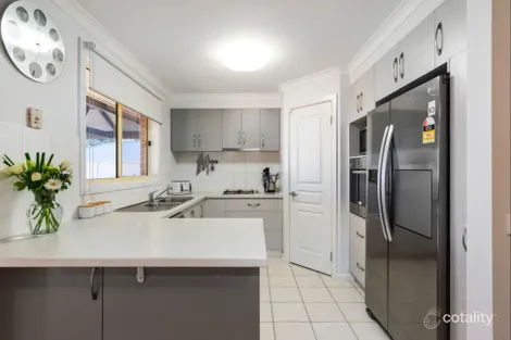 Property photo of 15 St Levans Place Lavington NSW 2641