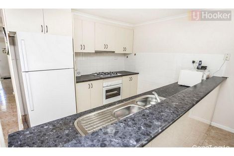 Property photo of 10 Yandoit Court Meadow Heights VIC 3048