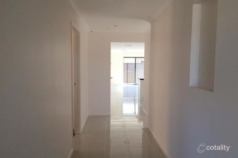 Property photo of 17 Travers Street Craigieburn VIC 3064