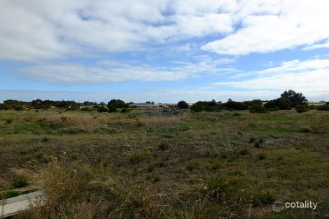 15 Hills Rd, North Moonta, SA 5558