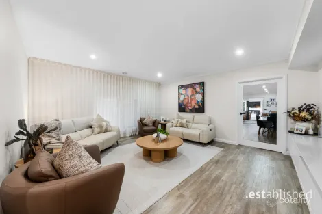 Property photo of 17 Middle Park Drive Point Cook VIC 3030