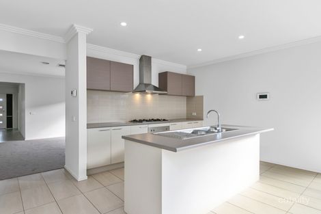 Property photo of 48 Chantenay Parade Cranbourne North VIC 3977