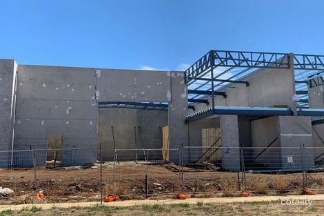 2/17 Prosperity St, Truganina, VIC 3029