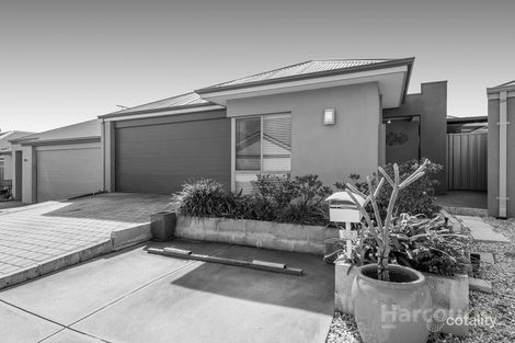 Property photo of 23 Rochdale Circle Meadow Springs WA 6210