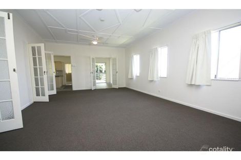 14 King St, Woody Point, QLD 4019