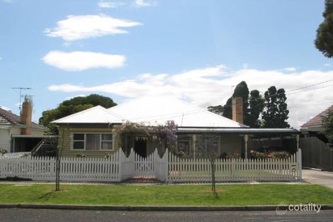 26 Robson Ave, Avondale Heights, VIC 3034