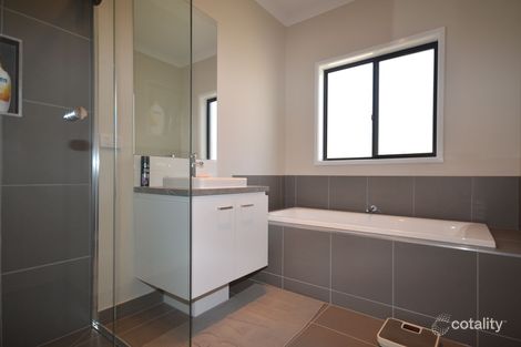 Property photo of 30 Grantham Terrace Kangaroo Flat VIC 3555