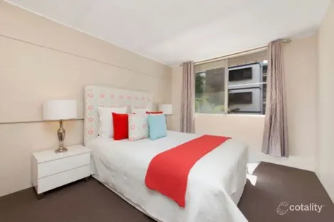 Property photo of 16/125 Clarence Road Indooroopilly QLD 4068